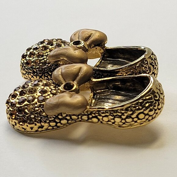 Gold Shoes Sandals Brooch - Picture 7 of 12